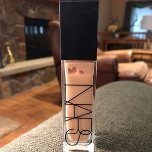 NARS Natural Radiant Longwear Foundation